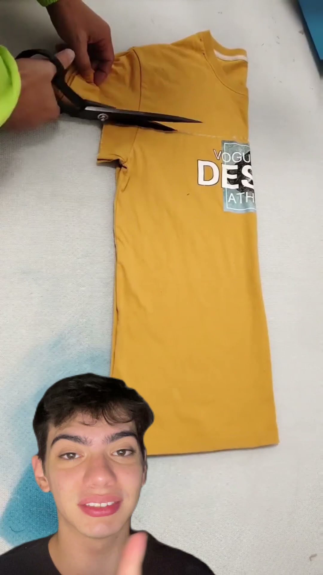 Transforme sua blusa velha em shorts! Prático, fácil e econômico. ?➡️?