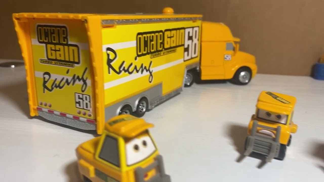 Disney Cars Team Octane Gain set review - YouTube