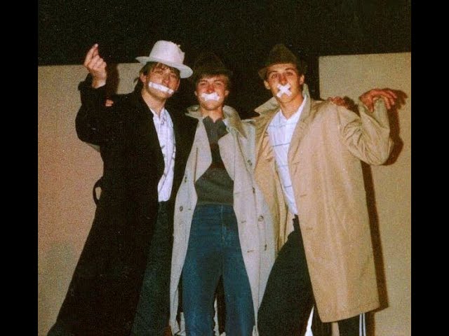 Die zertanzten Schuhe 
Märchen Musical Komödie 1986 
Bertha-von-Suttner-Gymnasium Berlin Reinickendorf
Idee, Regie, Chor