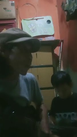Semoga kau tak tuli Tuhan