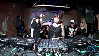 EMILIANA at @closer.la