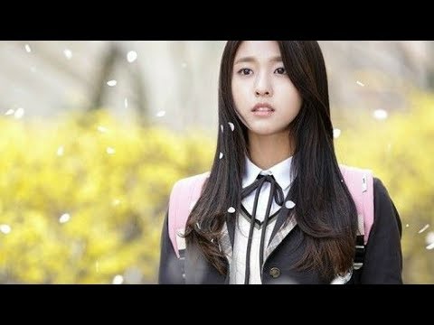 10 Kiểu tóc uốn cúp đuôi ngang lưng của sao cực đẹp