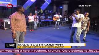 VICTORY NANANANA COMIC -ROBERT KAYANJA 77 DOGS MADS COMPANY SINGING COMPETITION