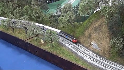 NJS Presents: Kato T Trak Layout, Oaks World