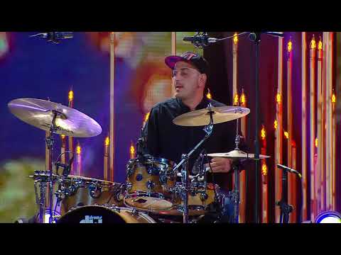 მუსიკა კ/ფ “ნინო” კომპ: რ. ლაღიძე