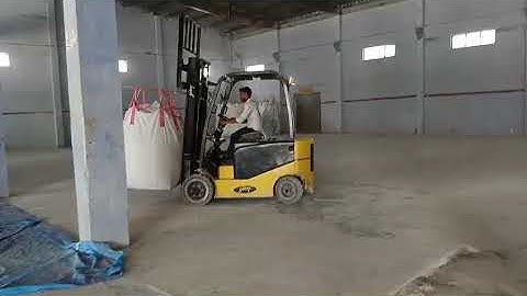 Godrej Electric Forklift application video Jambo Bag Loading & Unloading