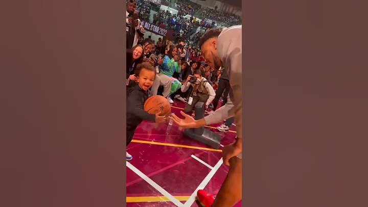 Giannis Had to Help His Son ❤️👏 #shorts - DayDayNews