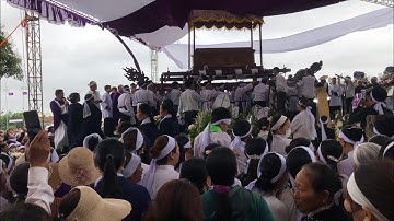 Đưa Cha Cố Giuse Phạm Thành Ra Nơi An Nghỉ ,Giáo Xứ An Nghĩa , Giáo Phận Bùi Chu , Do Đức Cha Chủ Sự