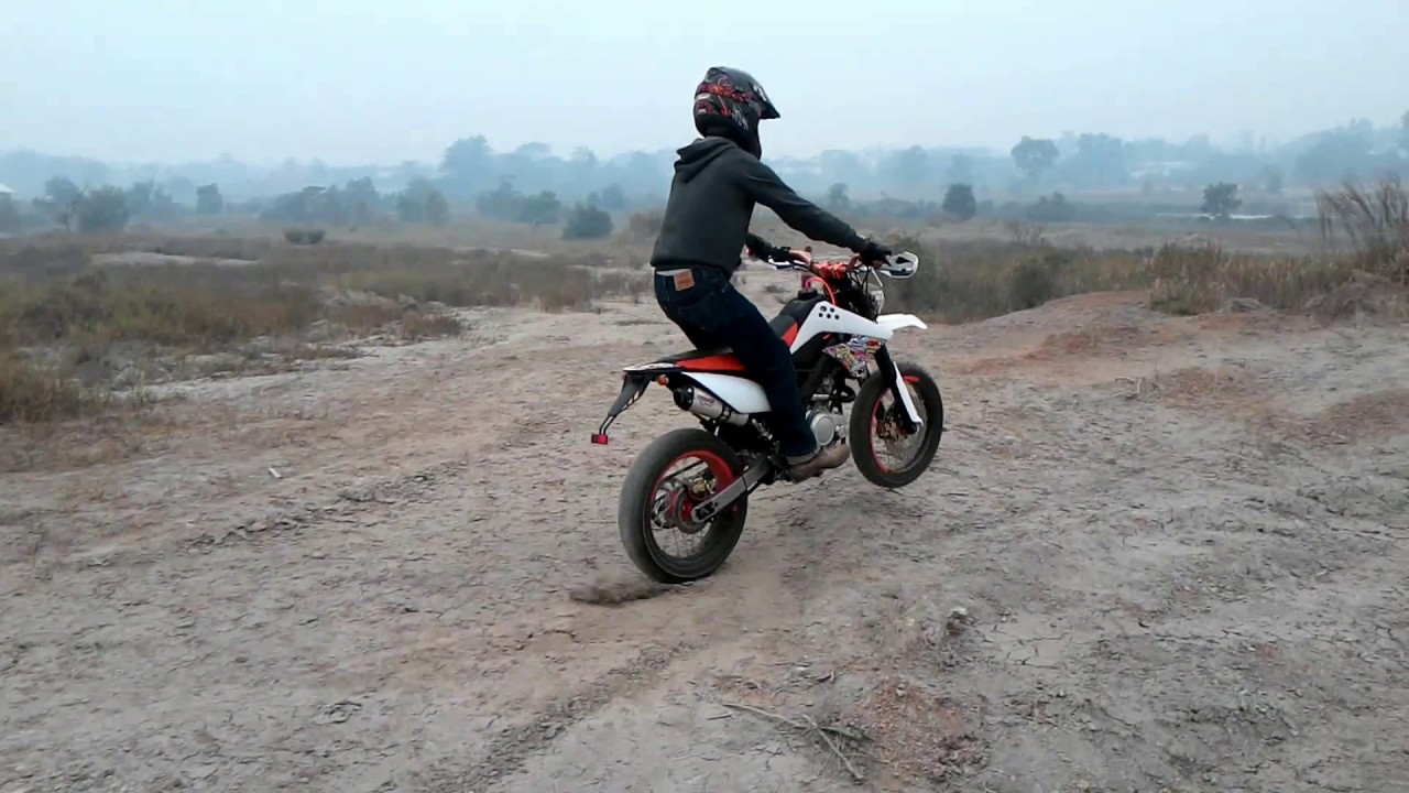 SUPERMOTO / TRAIL VIXION Custom - YouTube