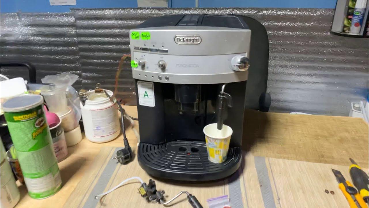 Неисправности кофемашины delonghi. Кофемашина делонги caffe corso esam2600. Кофемашина delonghi в разборе. 110. Кофемашина delonghi ecam 22.