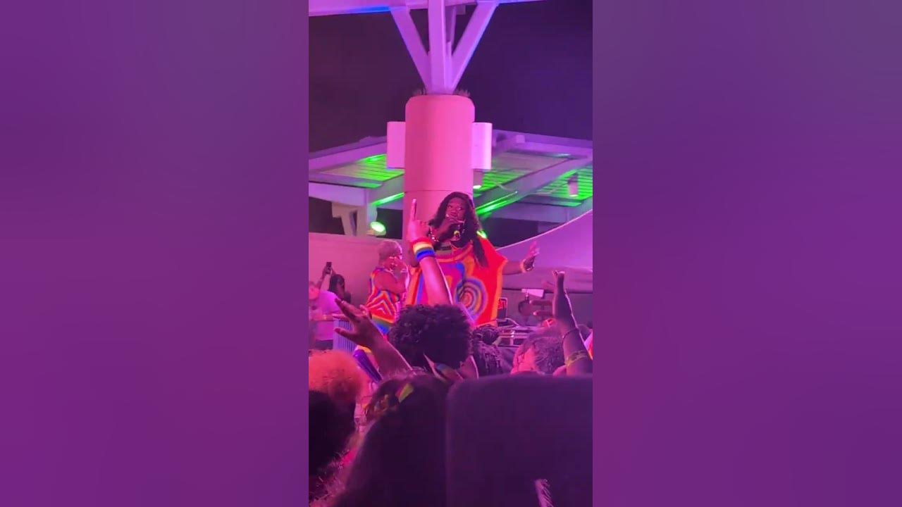 Big Freedia #music #bounce #concert #livemusic #bigfreedia @TheQueenDivaTV⁩