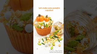 Lets make some Autumn / Fall pumpkin cupcakes #cupcake #sprinkles