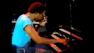 Video thumbnail of "Santana - Savor/Armando Peraza/Raul Rekow/Orestes Vilató Live In Berlin 1987"