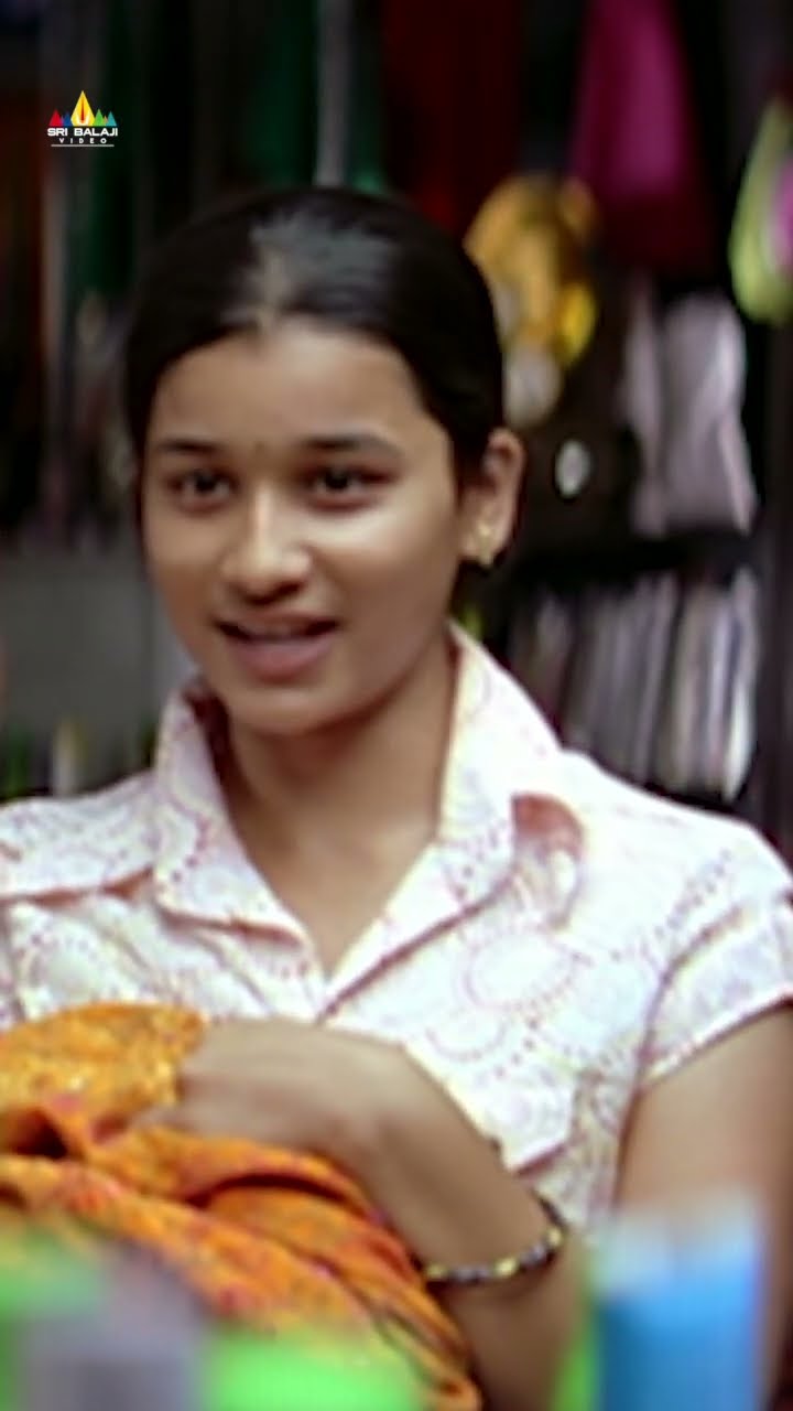 Sweta Basu Fell in Love with Varun Sandesh | #KothaBangaruLokam | #ytshorts | #youtubeshorts