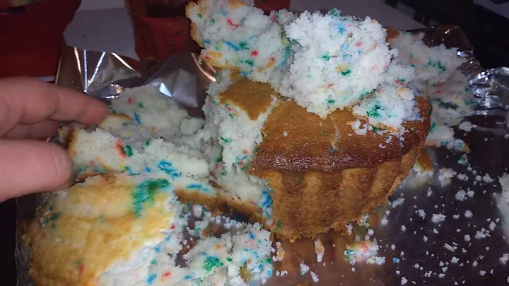 GIANT RAINBOW CUPCAKE PINTEREST FAIL