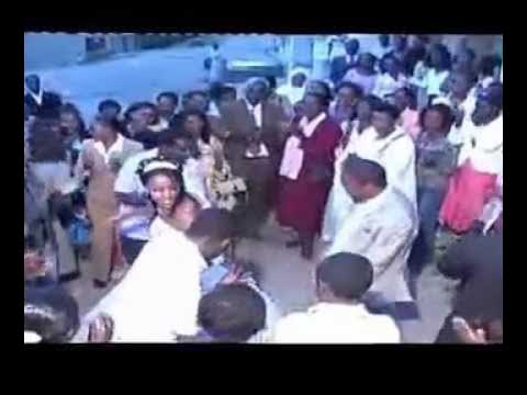Ethiopian; Wolayta Song at Wedding with Dance