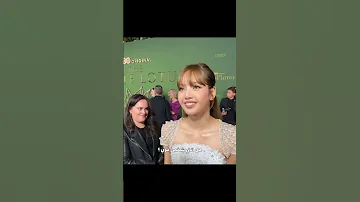 لما المذيع سال ليسا ما نوع الفلم الذي ترغبين في تمثيله Blackpink 