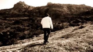 Mogini: Alternative Perspectives of the Now