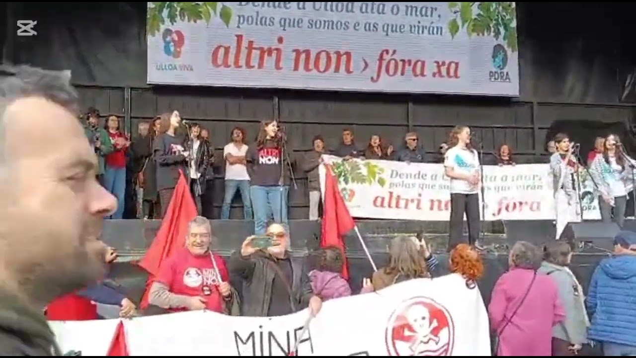 Sés + Regueifa Tour na Praça do Obradoiro na mani contra ALTRI. Dezembro 2025. 