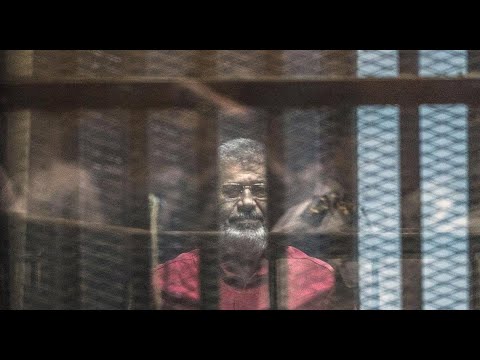 وفاة مرسي أثناء جلسة محاكمته 