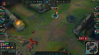 Nautilus protecting Vayne