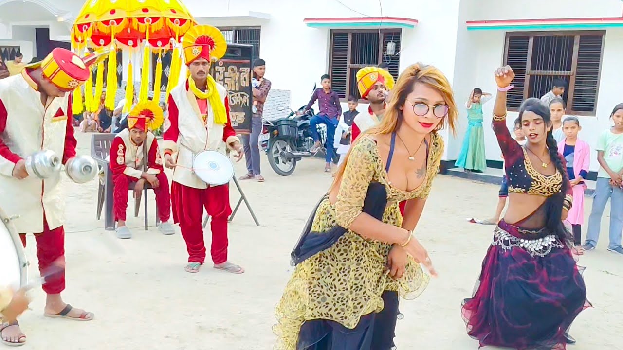 #viral #band || बैण्ड किसे कहते हैं 💃 एक बार इस वीडियो को देखें और जरूर सुने💃 #8858189856 #latest