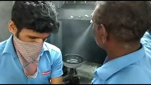 MANUAL PAINTING WITH 3 OPERATORS VIDEO BEFORE USE OF 3 AXIS AUTOMATIC PAINTING MACHINE