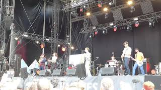 Video thumbnail of "Hubert Lenoir @ Vieilles Charrues 2019 - Sucre Et Sel"