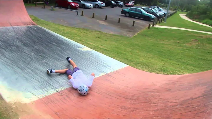 Jarrod Begg Breaks His Tailbone 2013 Huge Superman...