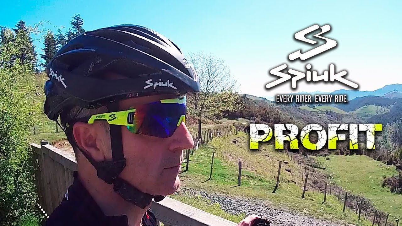 Gafas Spiuk Una obra de para competir - YouTube