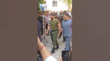 The Mass Ajay Devgan Singham is here 🔥🔥 #shoot #aryacollege #ajaydevgan