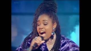 Caron Wheeler  - Uk Blak (Studio, TOTP)