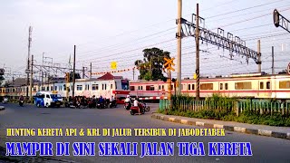 Hunting kereta Dan KRL Keluar Masuk Stasiun Manggarai Terbaru   indonesian Train Compilation