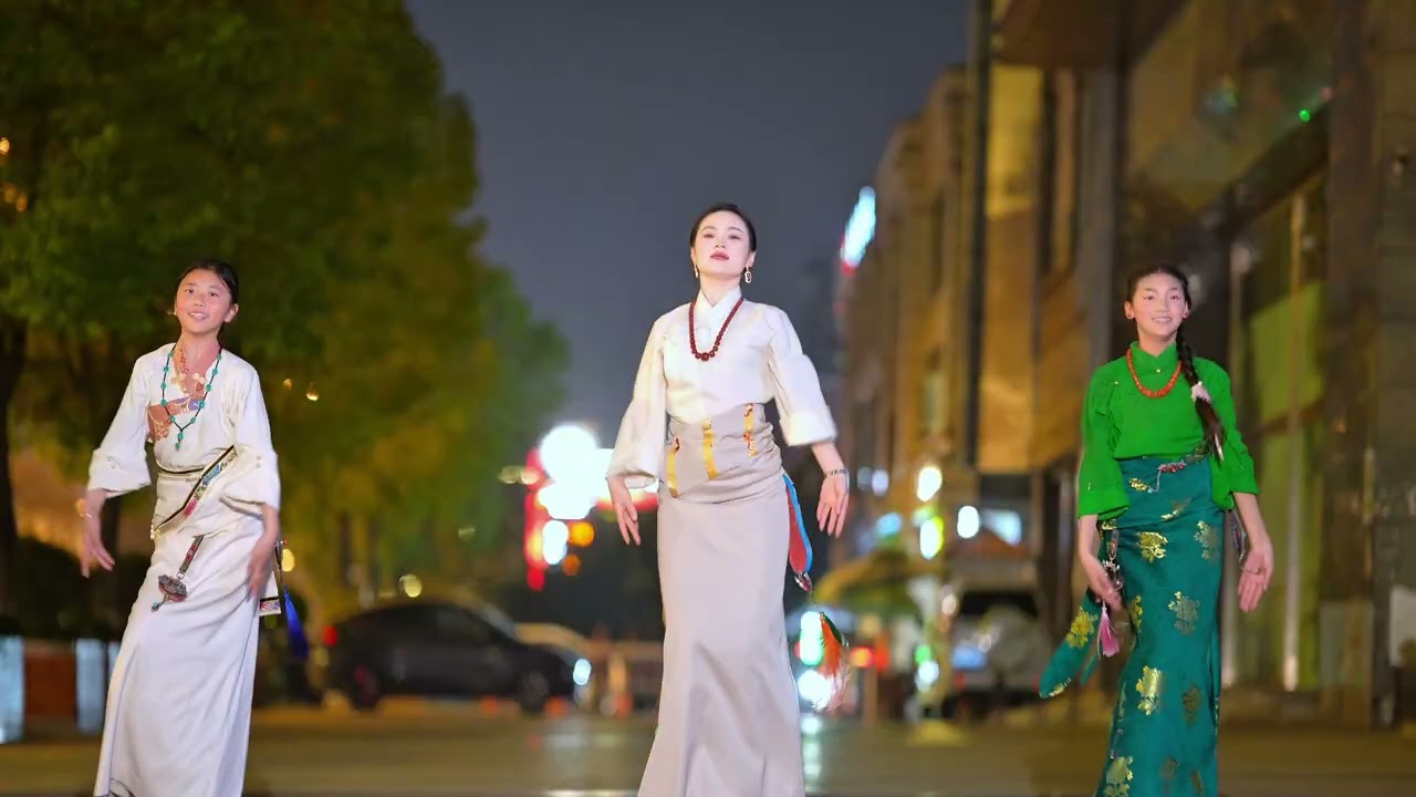 《Confer》: Yongshi Tso, Little Lhamo Of Dege, Lhatso 《授予》拥西措、德格小拉姆、拉措