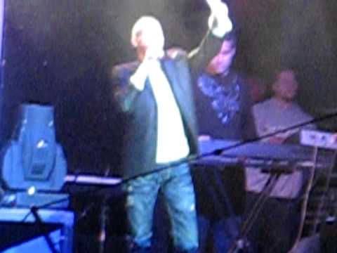 ישי לוי תודה בהופעה 