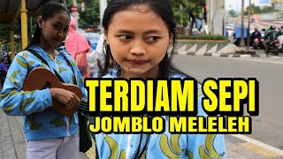 Terdiam sepi (andaikan waktu bisa diputar kembali) lagu sedih buat baper...!!! Lia pengamen Grogol