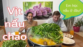 Ăn vịt nấu chao, Andi mê khoai môn, rau mọc dại. Ẩm thực Việt Nam | Cuộc sống ở Đức