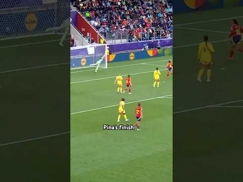 Pina loves a beautiful goal 😍