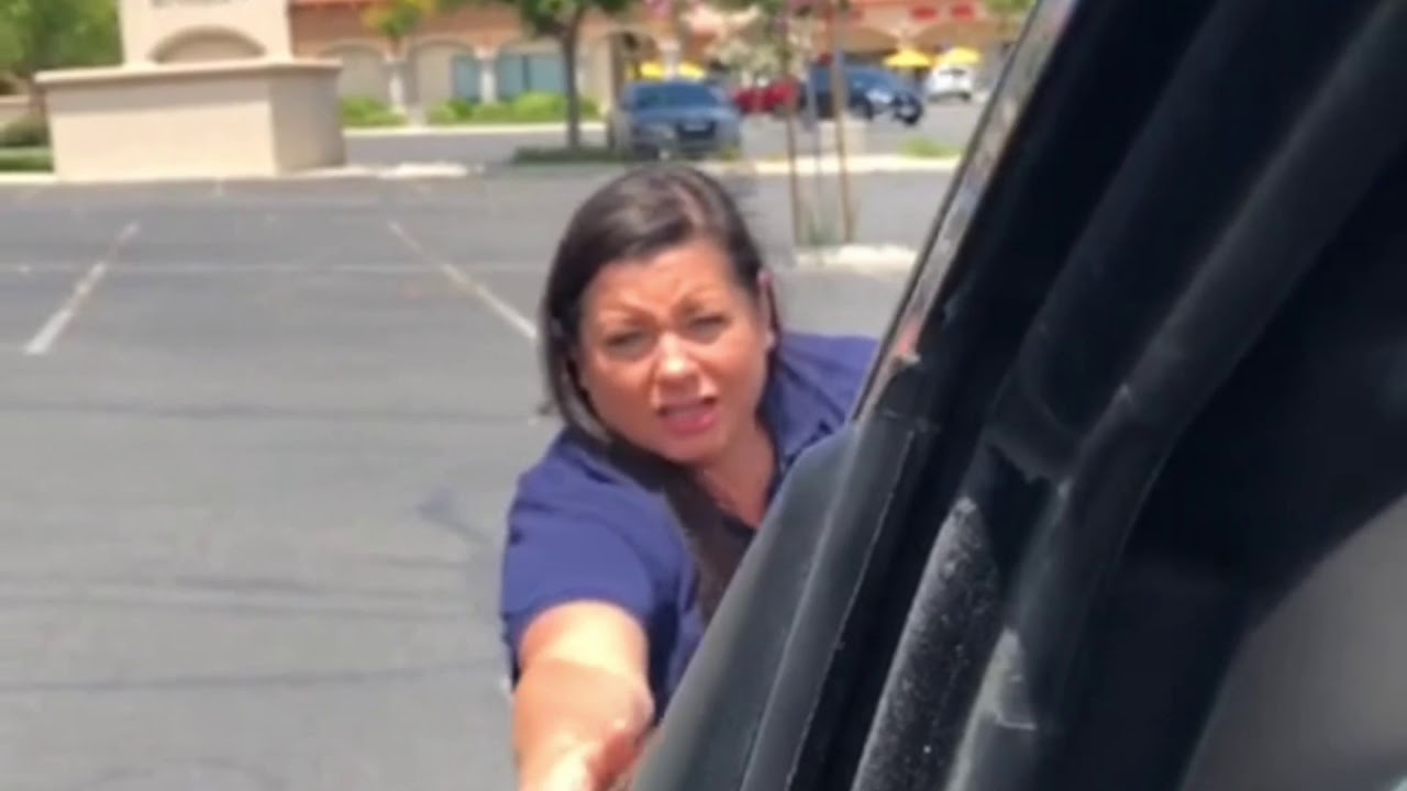 Karen blocked my car 😅😓 crazy karen viral YouTube
