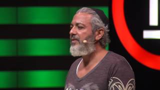 Audi Gozlan - Kabalah Yoga Class
Audi Gozlan, founder of Kabalah Yoga, tells us what it is all about. Here, he provides a peaceful and spiritual practise for the audience. Audi Gozlan - Kabalah Yoga Class