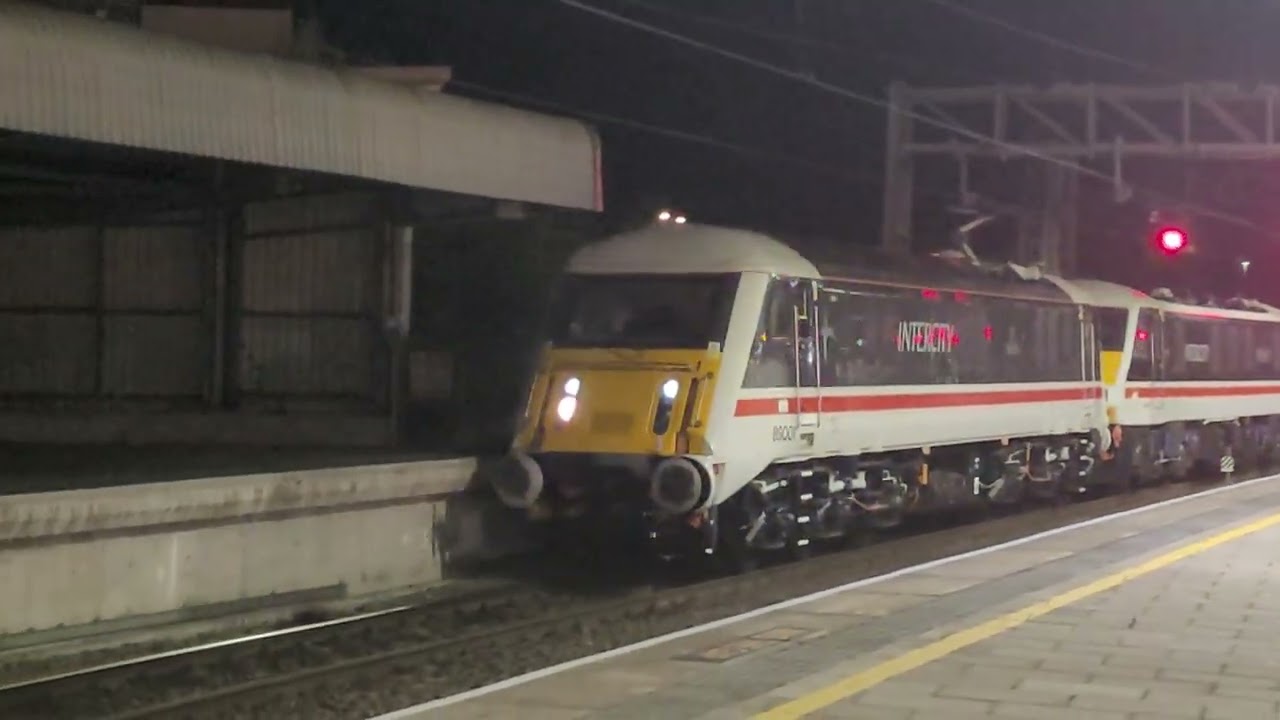 0Z81 2313 Crewe H.S. to Stafford - 89001 arriving with LSL90, 90001 into P7 - Part One