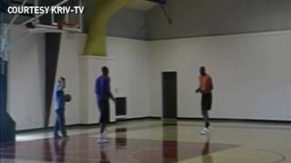 Kobe Gets Lessons from Hakeem Olajuwon