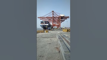 ship container loading unloading #shorts