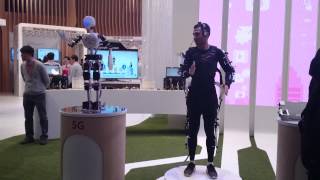 Human & Robot at SK Telecom MWC15