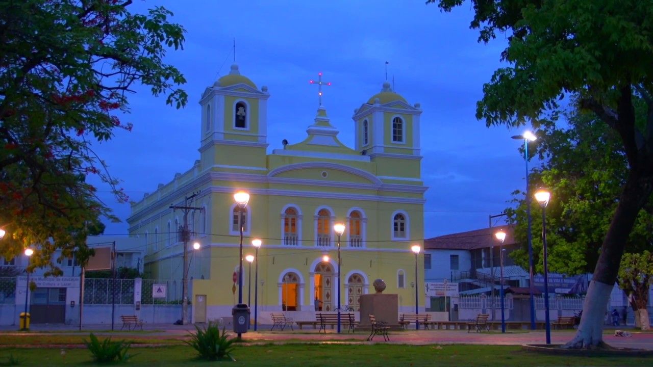 Cidade de Barra a margem do