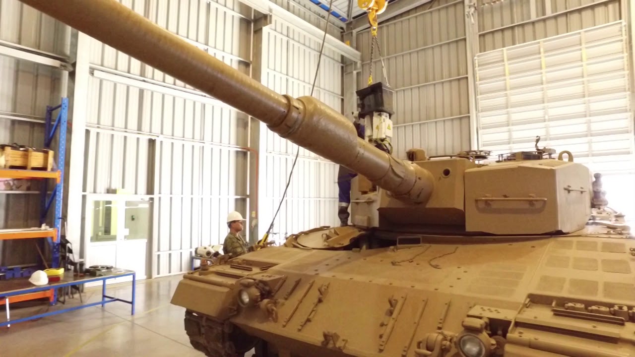 “Servicios de FAMAE”