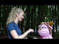 Pinky's Smithsonian Adventure: How to Brush Sloth Bear Teeth