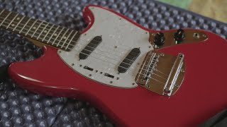 Squier VM Mustang - Restoration & Demo - YouTube