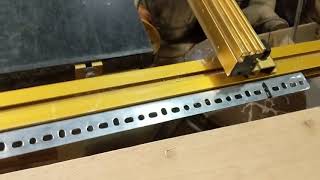 Folding infeed table