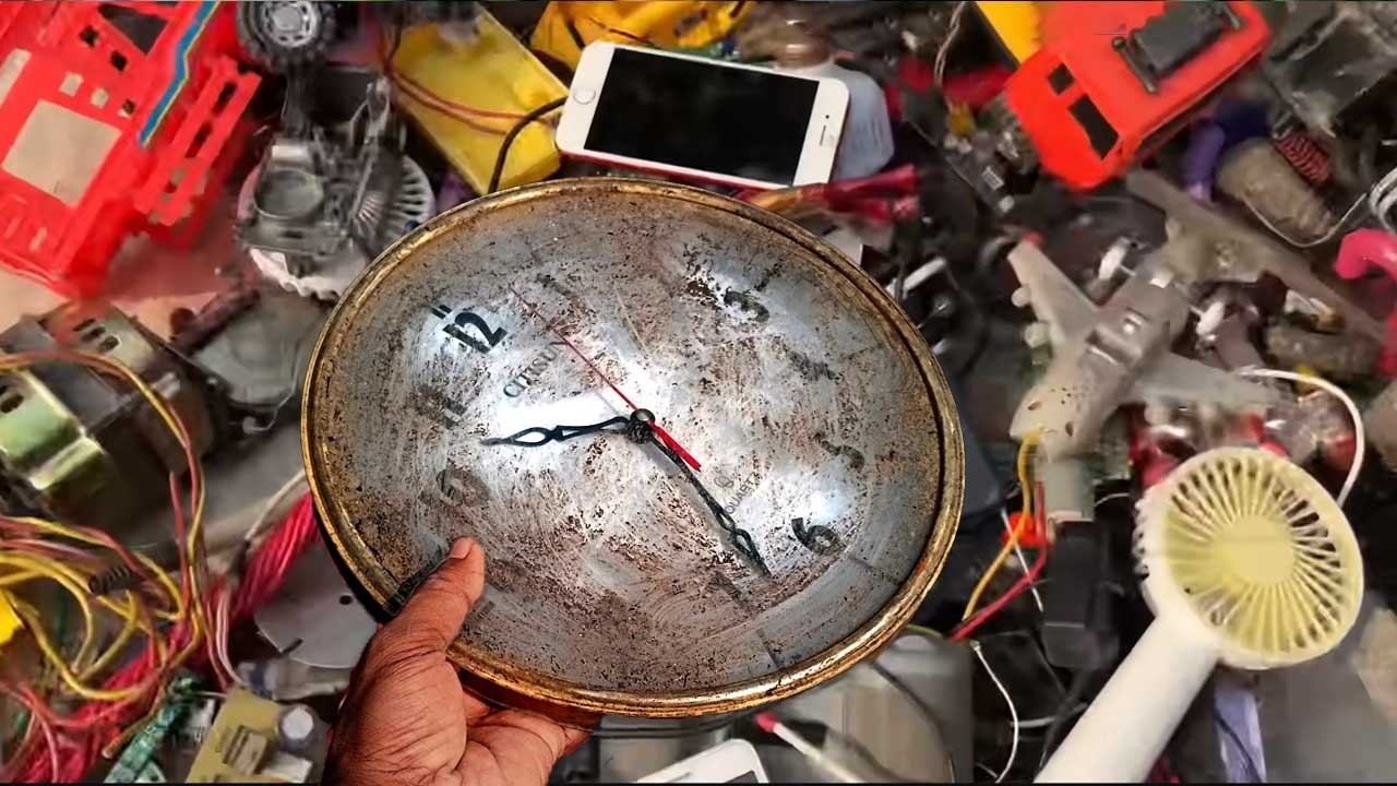 Restoring a Forgotten Antique Wall Clock | Satisfying Repair